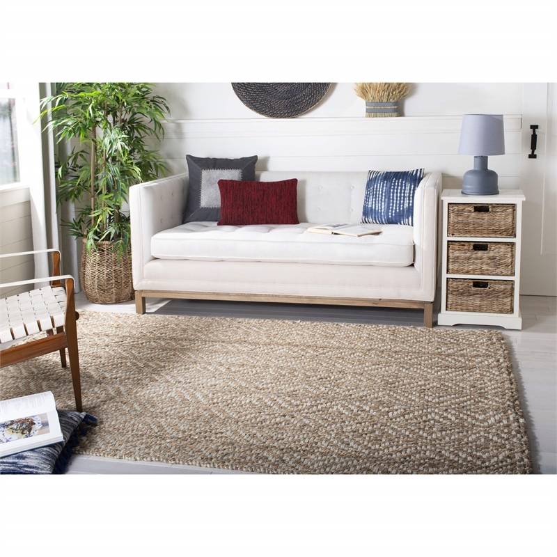 Safavieh Natural Fiber 4' x 6' Hand Woven Jute Rug in Natural