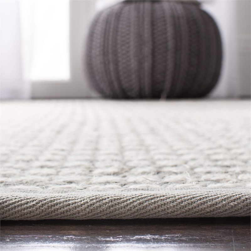 Safavieh Palm Beach 5' x 8' Hand Knotted Rug in Gray and Ivory