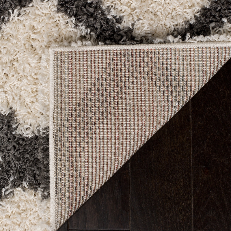 Safavieh Dallas 4' x 6' Shag Rug in Ivory and Gray