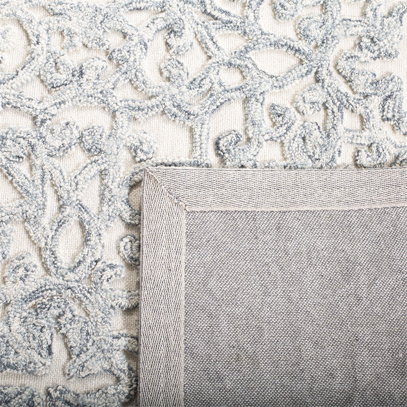 Safavieh Trace 4' x 6' Hand Tufted Wool Rug in Charcoal and Ivory