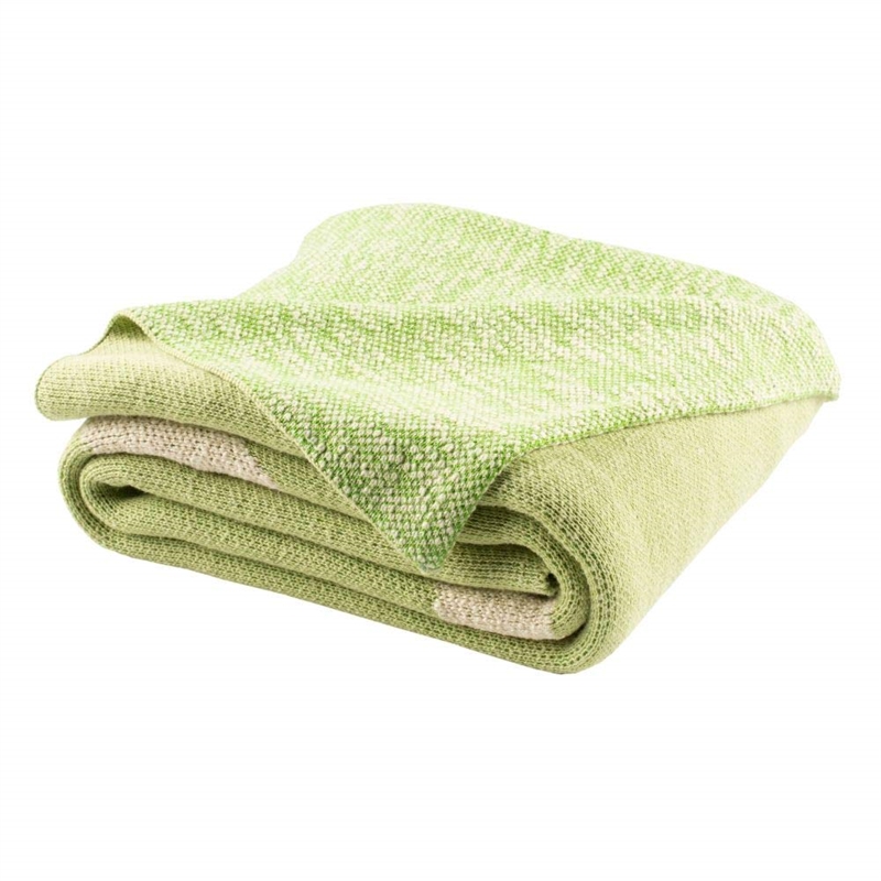 Safavieh Tater Trot Throw Blanket in Green