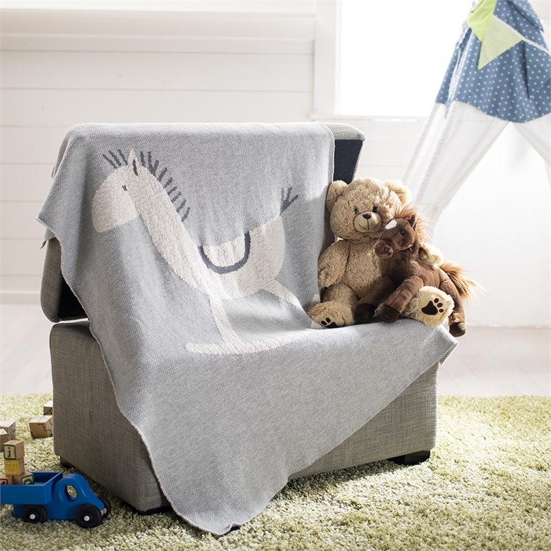 Safavieh Tater Trot Throw Blanket in Gray