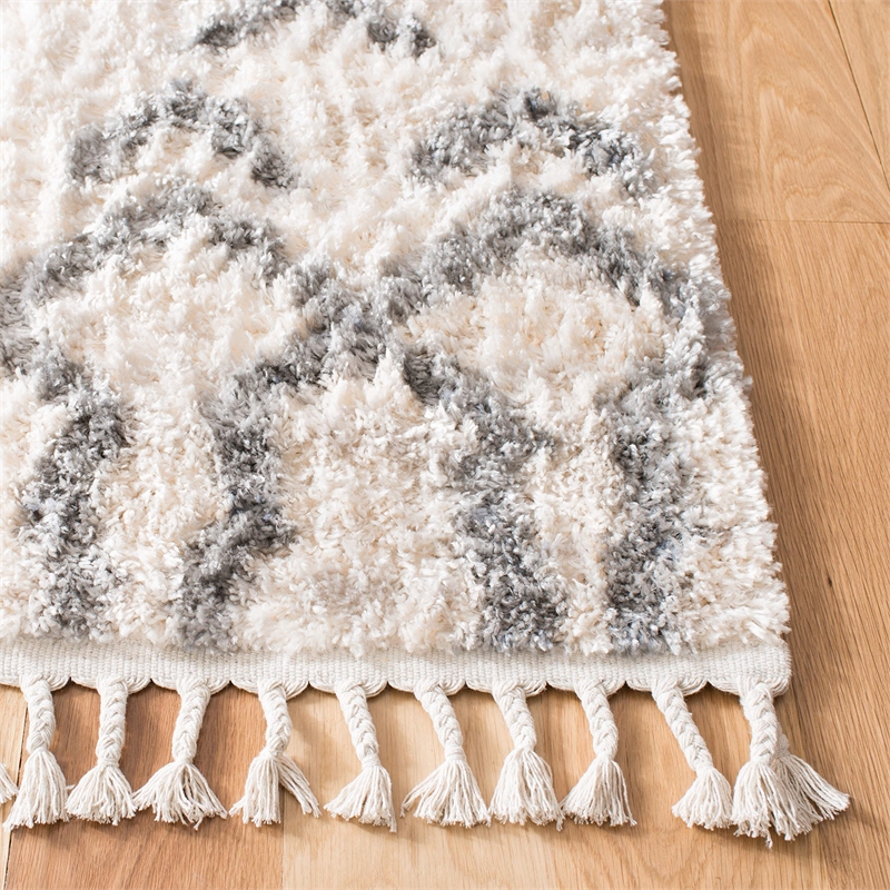 Safavieh Berber 8' x 10' Shag Rug in Cream and Gray
