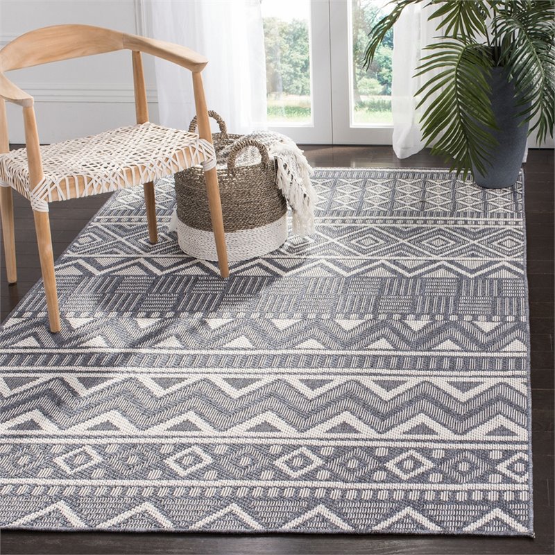 Safavieh Bermuda 9' x 12' Rug in Navy and Creme