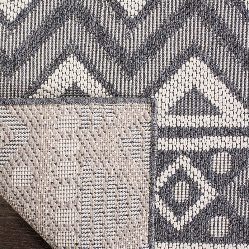 Safavieh Bermuda 9' x 12' Rug in Navy and Creme