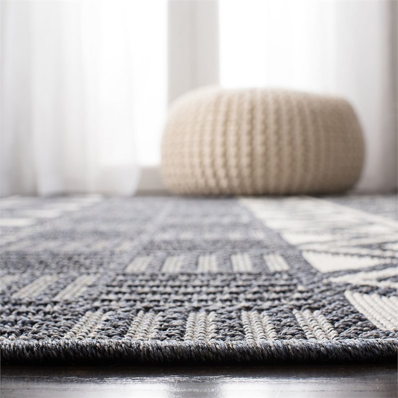 Safavieh Bermuda 9' x 12' Rug in Navy and Creme