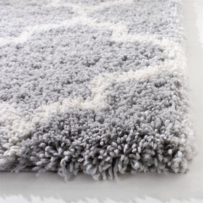Safavieh Fontana 9' x 12' Shag Rug in Gray and Cream