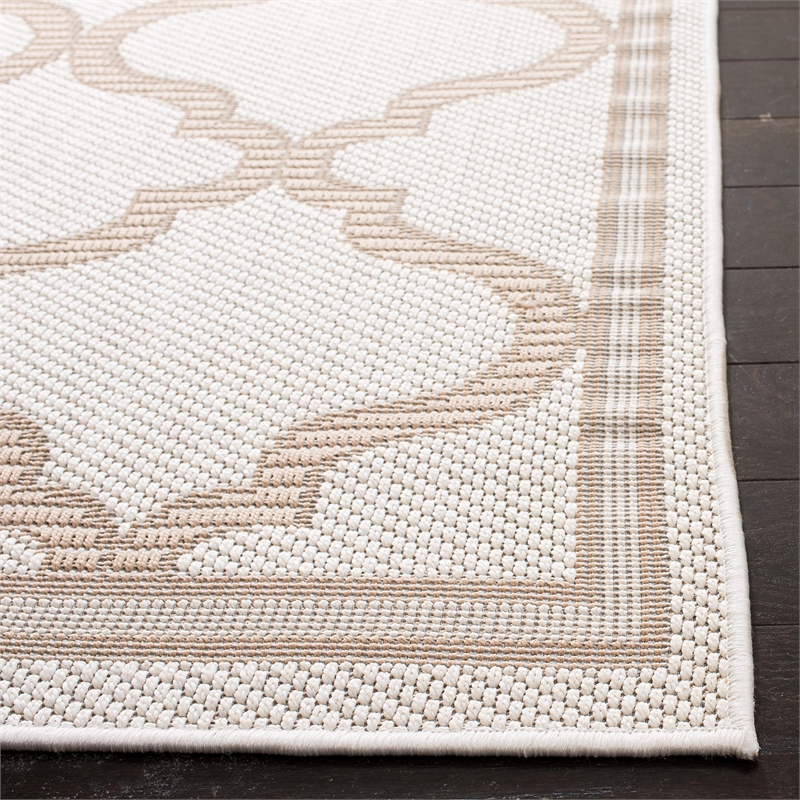 Safavieh Bermuda 4' x 6' Rug in Ivory and Beige