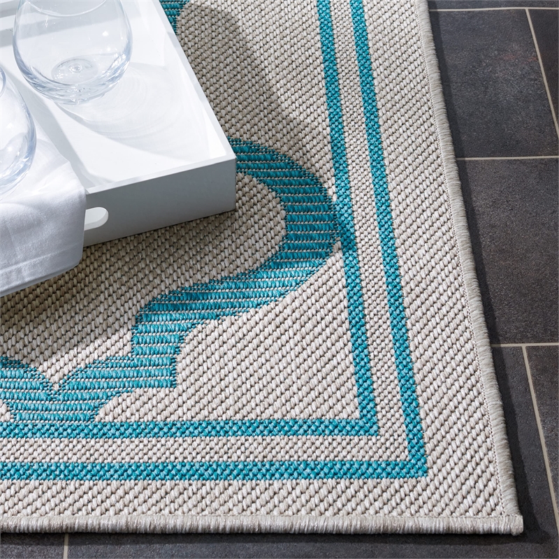 Safavieh Bermuda 8' x 10' Rug in Light Blue and Ivory
