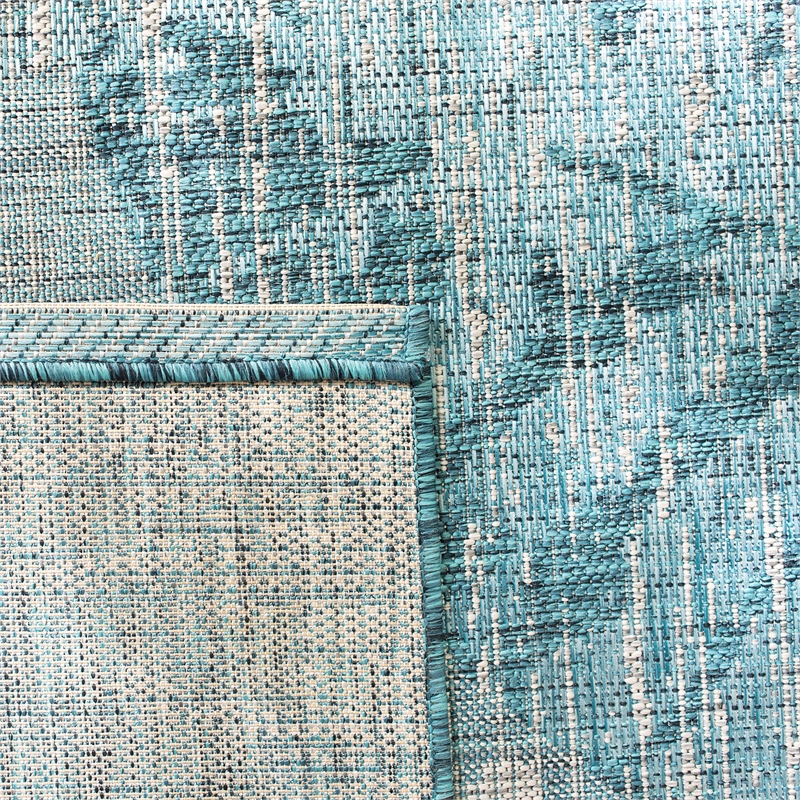 Safavieh Courtyard 4' x 5'7