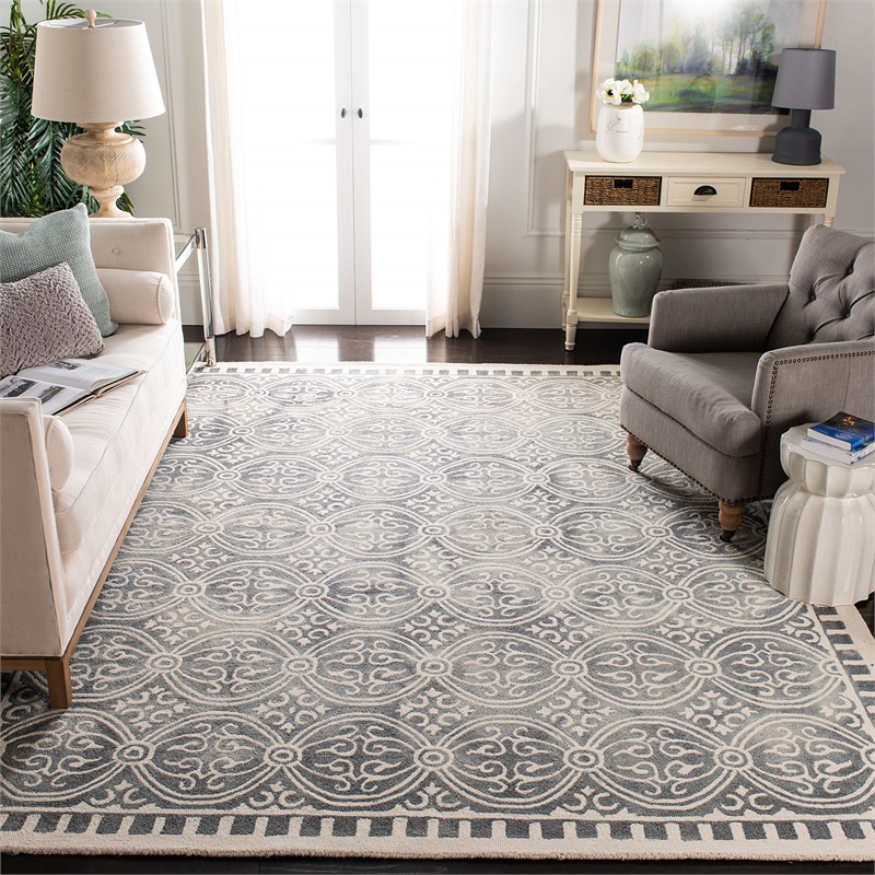 Safavieh Dip Dye 5' x 8' Hand Tufted Wool Rug in Silver and Ivory