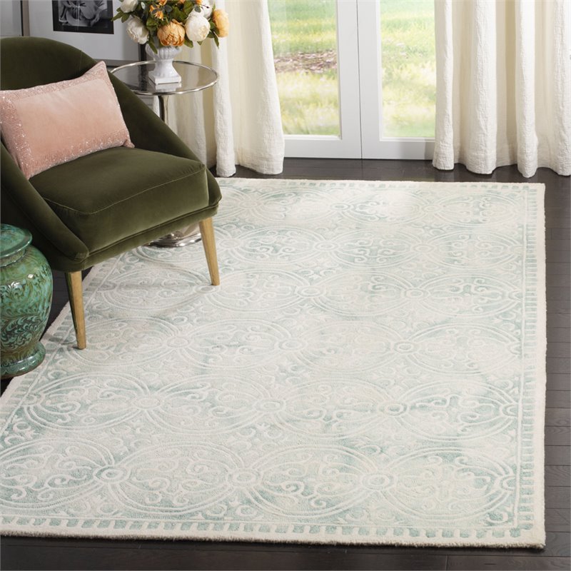 Safavieh Dip Dye 4' x 6' Hand Tufted Wool Rug in Green and Ivory