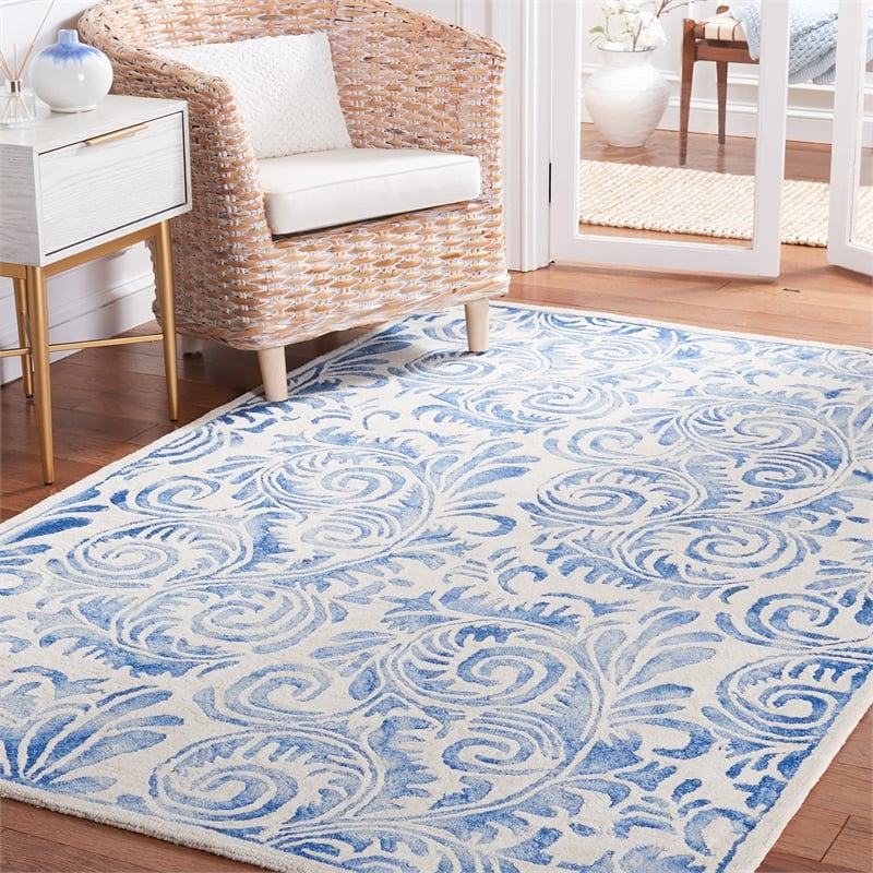 Safavieh Dip Dye 3' x 5' Hand Tufted Wool Rug in Blue and Ivory