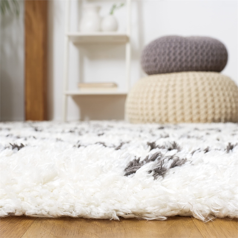 Safavieh Flokati 4' x 6' Rug in Ivory and Dark Gray