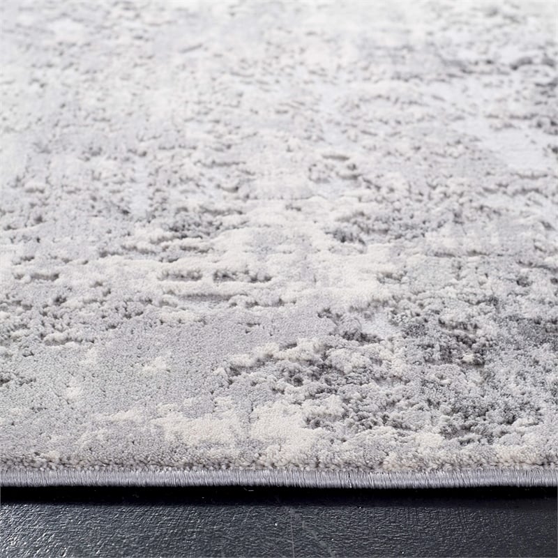 Safavieh Invista 4' x 6' Rug in Gray and Ivory