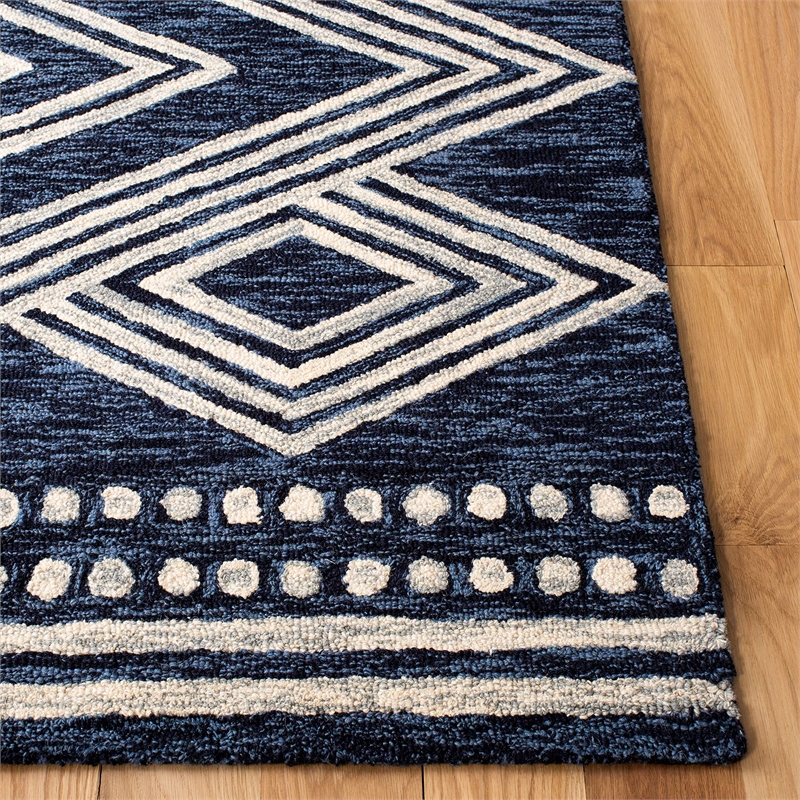 Safavieh Micro-Loop 4' x 6' Hand Tufted Wool Rug in Navy and Ivory