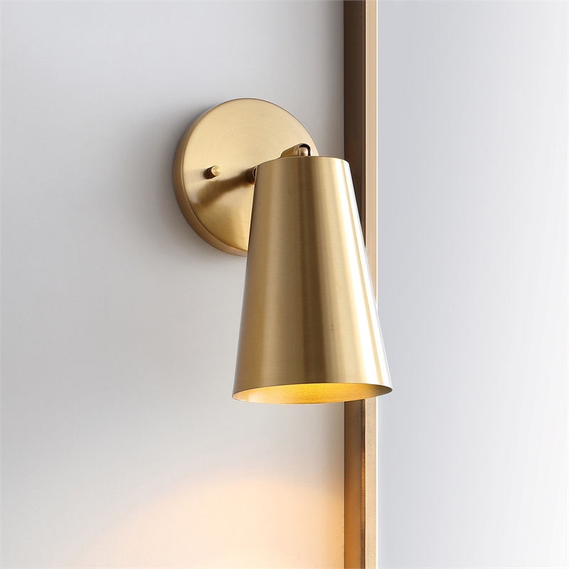 Safavieh Leonardo Wall Sconce in Iron Body and Brass Gold Finish
