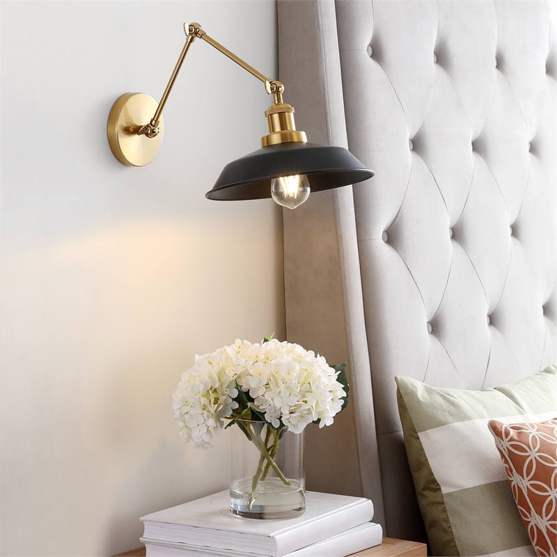 Safavieh Kingston Wall Sconce in Brass Gold/Black