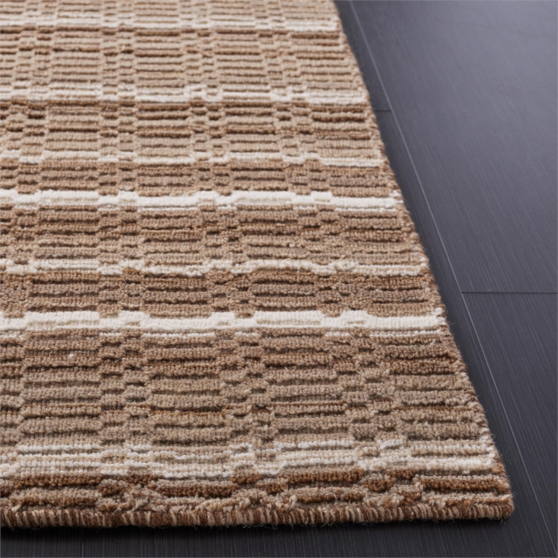 Safavieh Himalaya 5' x 8' Hand Loomed Wool Rug in Natural