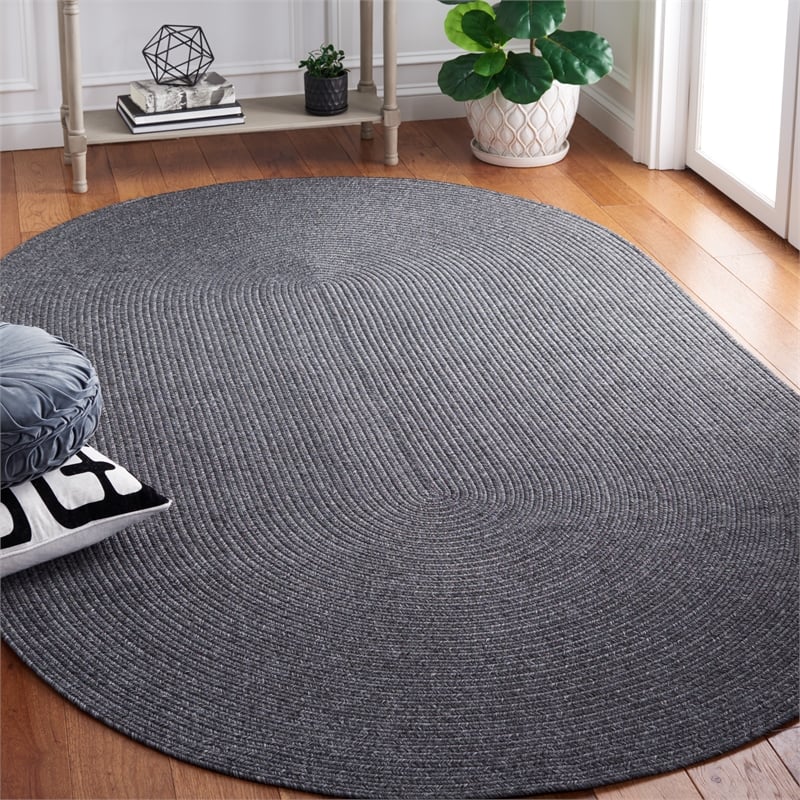 Safavieh Braided 3' X 5' Oval Hand Woven Rug in Black / Gray