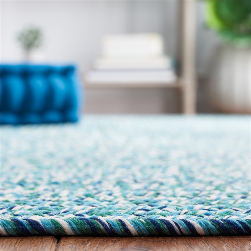 Safavieh Braided 4' X 4' Round Hand Woven Rug in Teal / Green