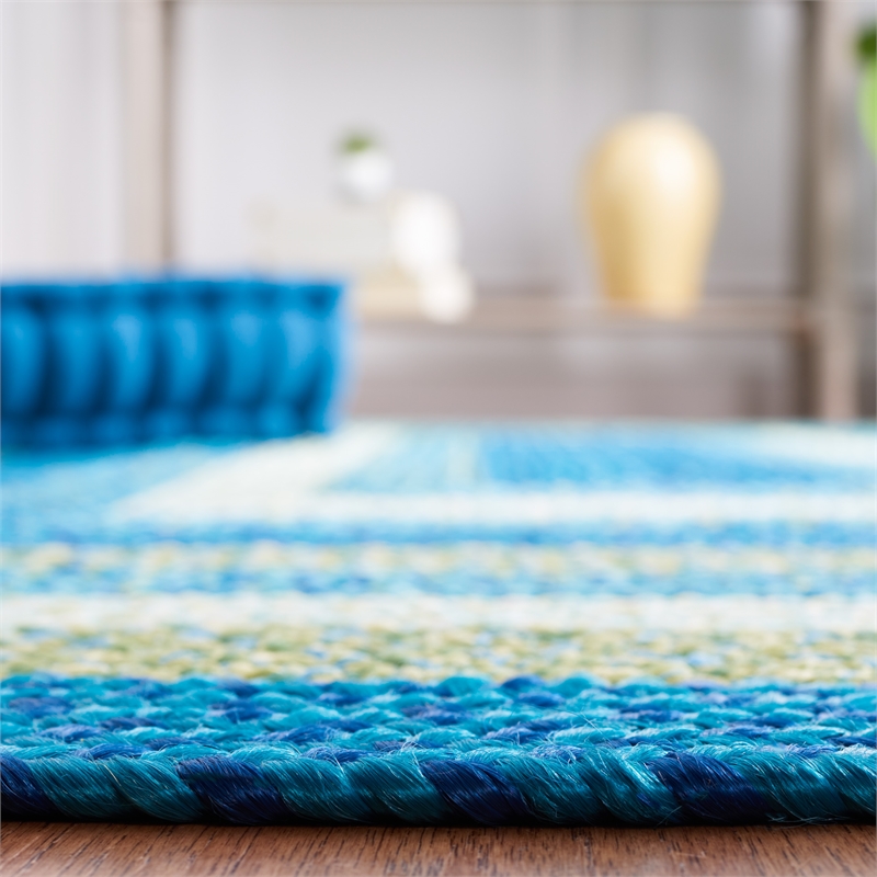 Safavieh Braided 6' X 6' Round Hand Woven Rug in Aqua / Green