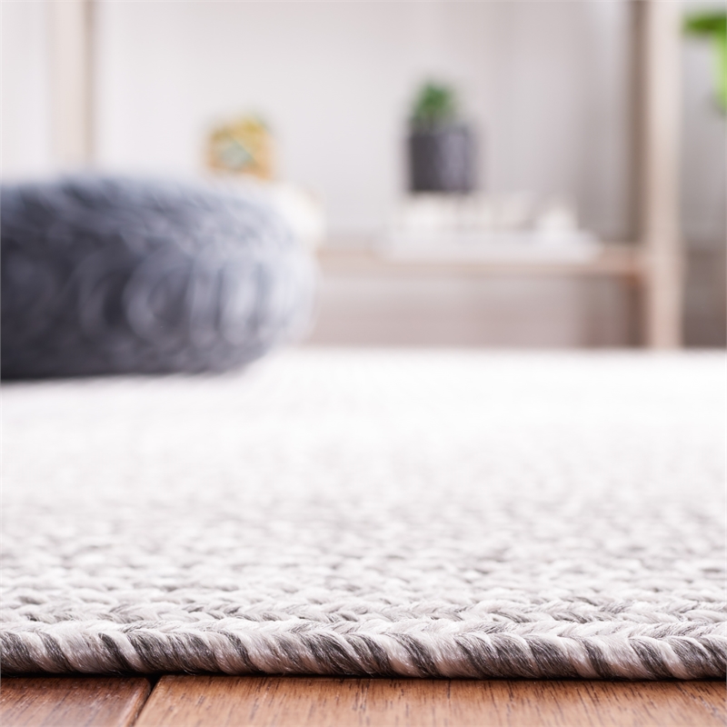 Safavieh Braided 2' X 3' Hand Woven Rug in Gray / Ivory