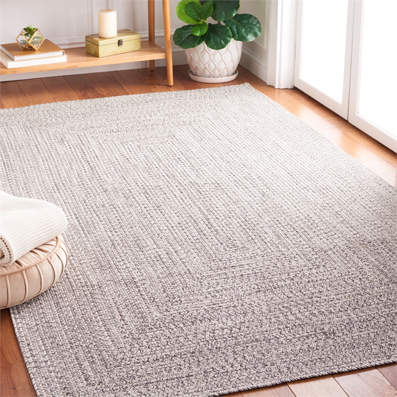 Safavieh Braided 4' X 6' Hand Woven Rug in Gray / Ivory