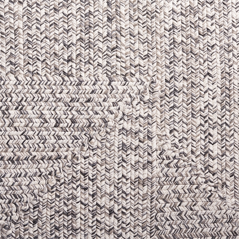 Safavieh Braided 5' X 8' Hand Woven Rug in Gray / Ivory