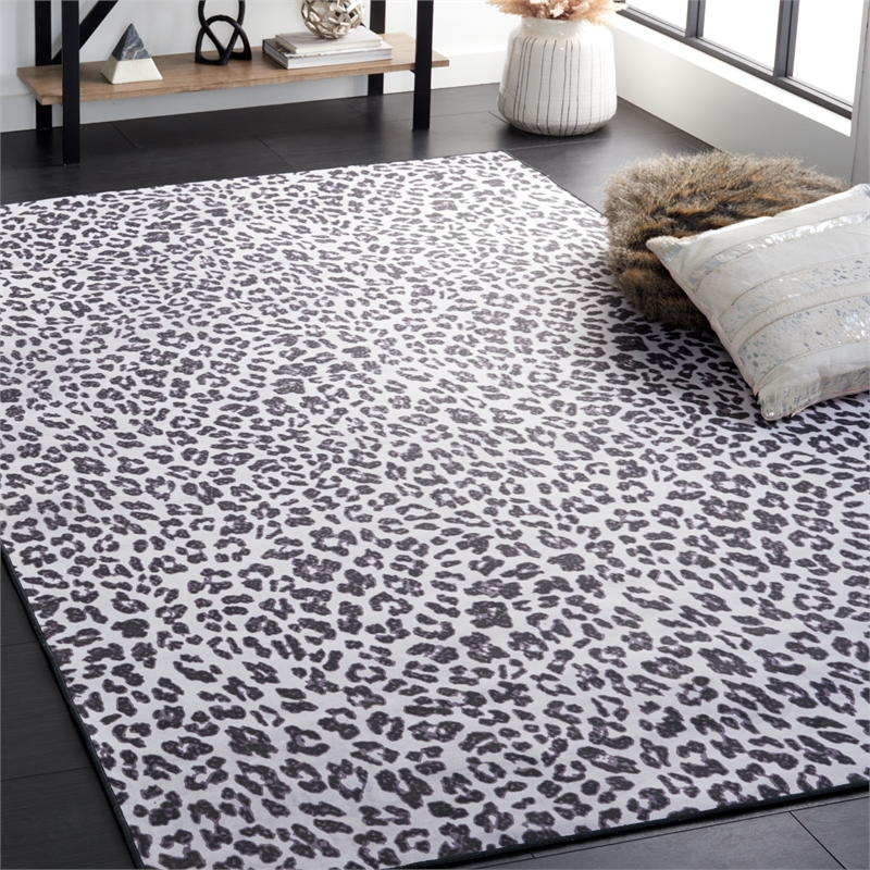 Safavieh Faux Hide 4'-0