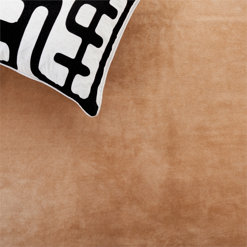 Safavieh Suede Cowhide 5' X 7' Suede Leather Cowhide Rug in Beige