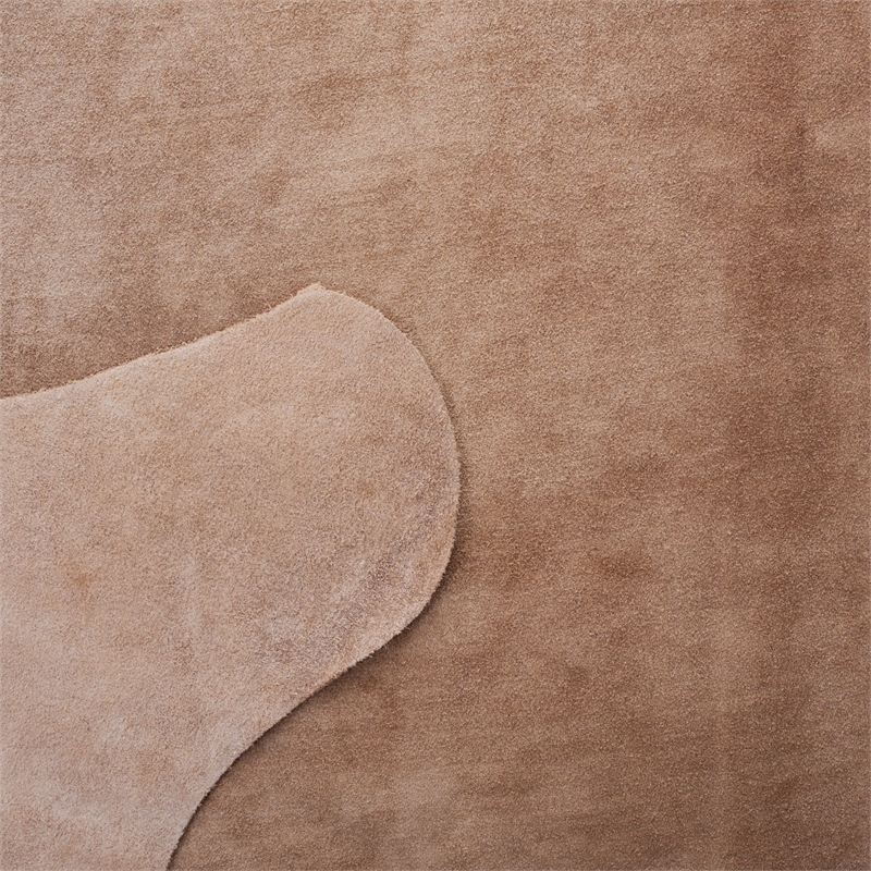Safavieh Suede Cowhide 5' X 7' Suede Leather Cowhide Rug in Beige