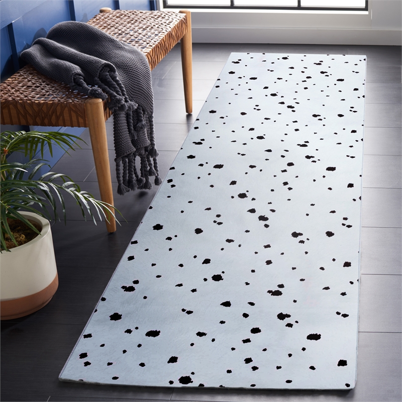 Safavieh Faux Hide 2'-6