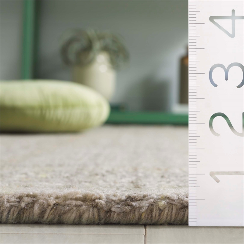 Safavieh Abstract 4' X 6' Polyester Hand Tufted Rug in Green / Beige