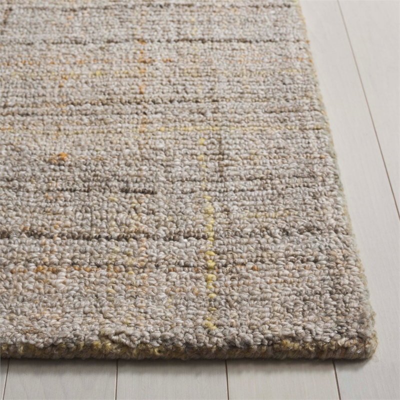 Safavieh Abstract 5' X 8' Polyester Hand Tufted Rug in Green / Beige