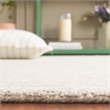Safavieh Ebony 6' X 6' Round Wool Hand Tufted Rug in Ivory / Beige