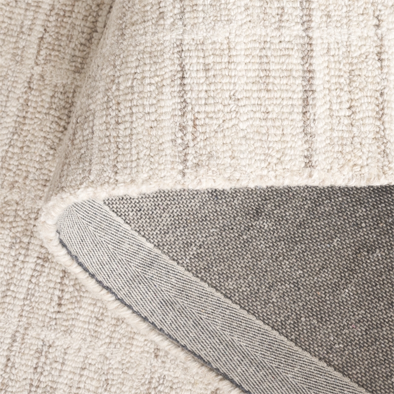 Safavieh Ebony 6' X 6' Round Wool Hand Tufted Rug in Ivory / Beige
