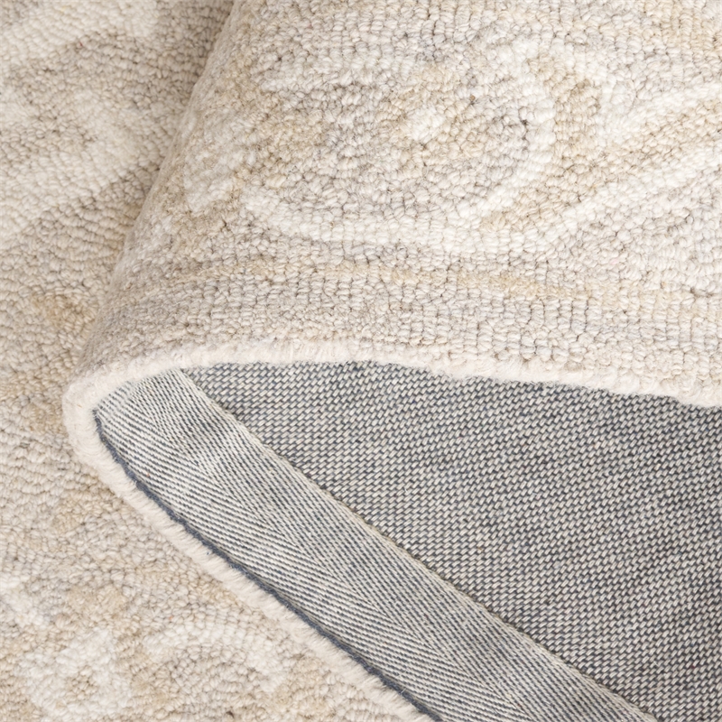 Safavieh Blossom 6' X 6' Round Wool Hand Tufted Rug in Silver / Ivory