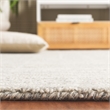 Safavieh Ebony 6' X 6' Round Wool Hand Tufted Rug in Gray / Ivory