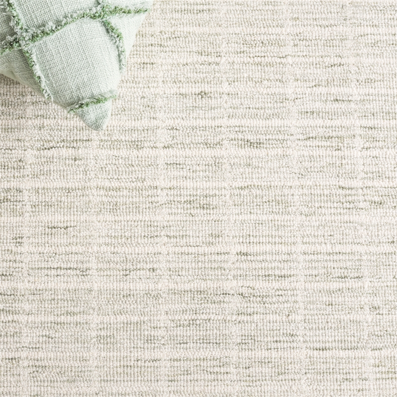 Safavieh Ebony 6' X 6' Round Wool Hand Tufted Rug in Sage / Ivory