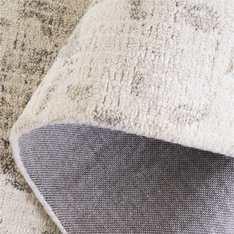 Safavieh Ebony 6' X 6' Round Wool Hand Tufted Rug in Ivory / Gray