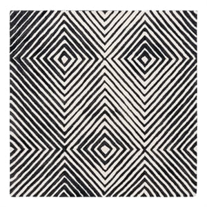 Safavieh Ebony 6'-0&quot x 6'-0&quot Wool and Cotton Hand Tufted Rug in Black / Ivory