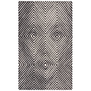 Safavieh Ebony 6'-0&quot x 9'-0&quot Wool and Cotton Hand Tufted Rug in Black / Ivory