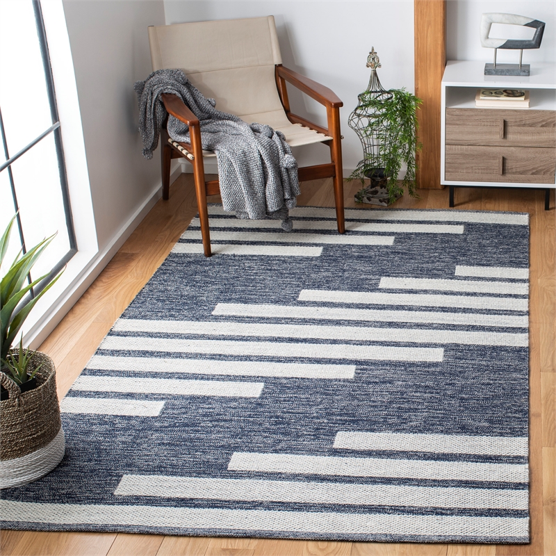 Safavieh Striped Kilim 2'-3