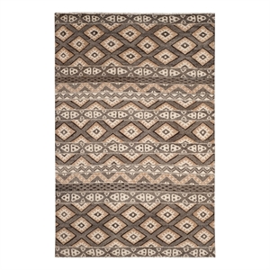 Safavieh Challe 6'-0&quot x 9'-0&quot Wool Hand Knotted Rug in Camel