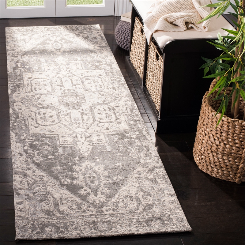 Safavieh Classic Vintage 2'-3