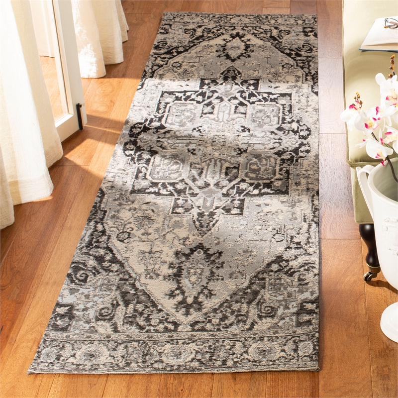 Safavieh Classic Vintage 2'-3