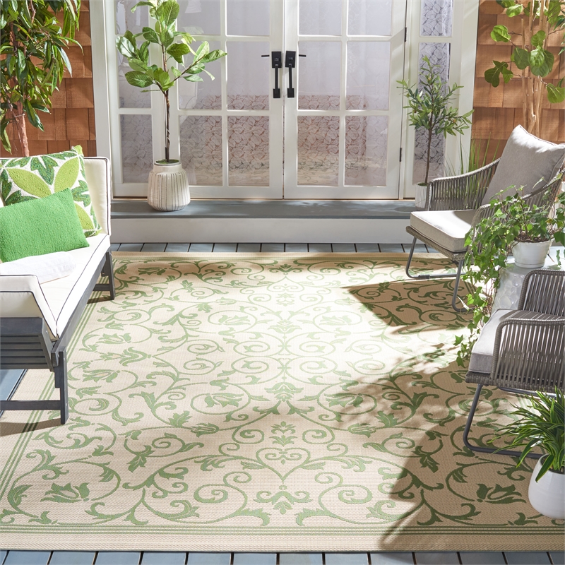 Safavieh Courtyard 6'-7