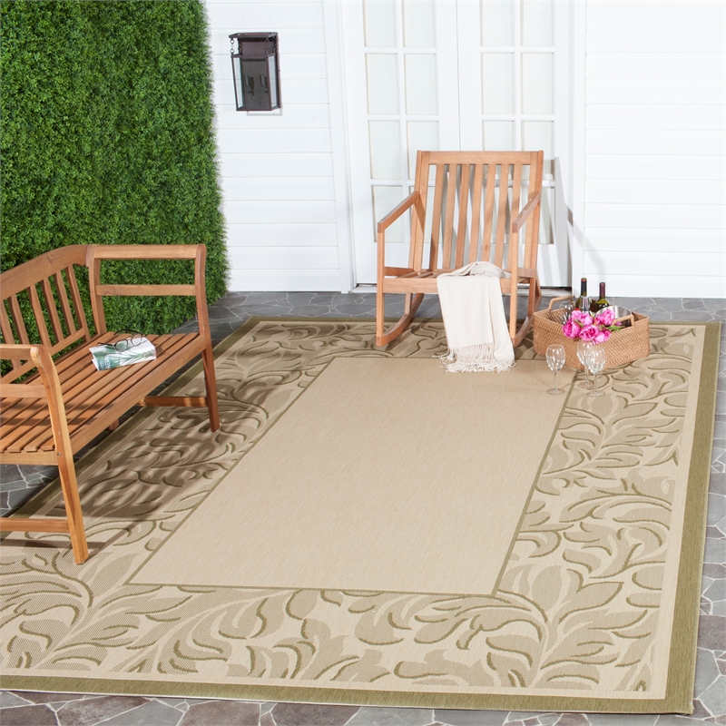 Safavieh Courtyard 6'-7