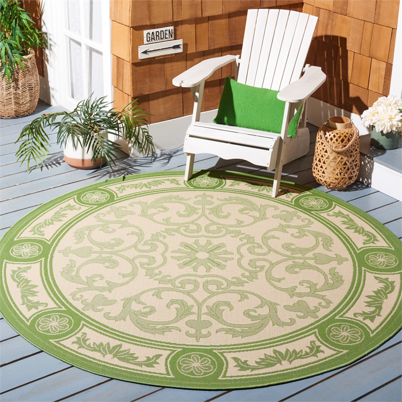 Safavieh Courtyard 6'-7